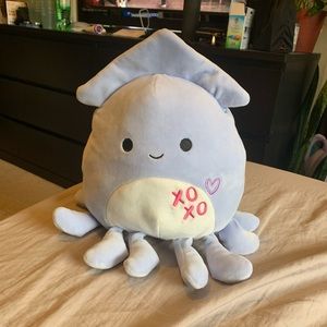 ‼️SOLD‼️ 8” Stacy vday squishmallow